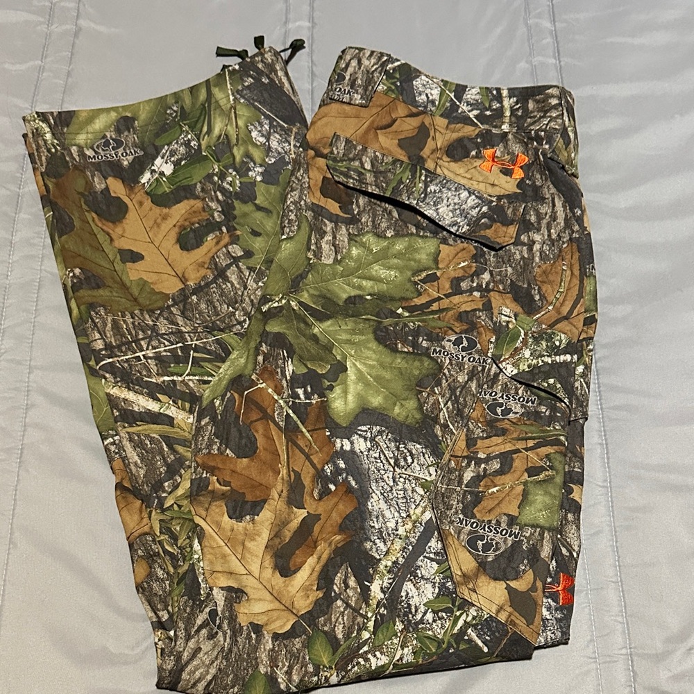 Under Armour Men's Woodland Camo Cargo Pants - Green and Brown